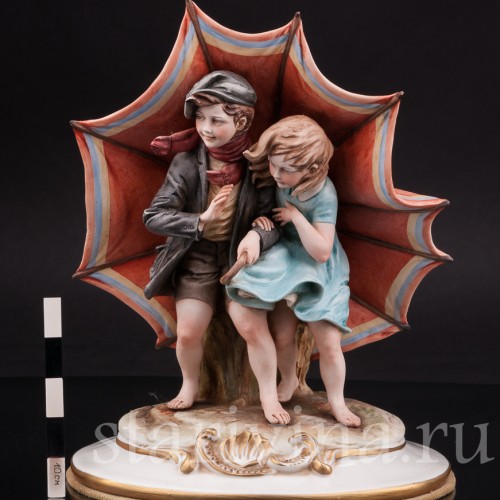 Фарфоровая статуэтка Под зонтом, Bruno Merli, Италия, сер. 20 в.