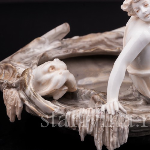 Статуэтка из фарфора Нимфа на морском берегу, Volkstedt, Германия, кон. 19 в.