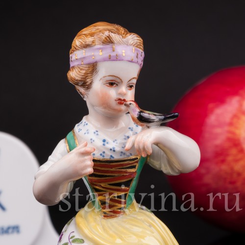 Фарфоровая статуэтка Девочка с птичкой, Meissen, Германия, 1971 г.