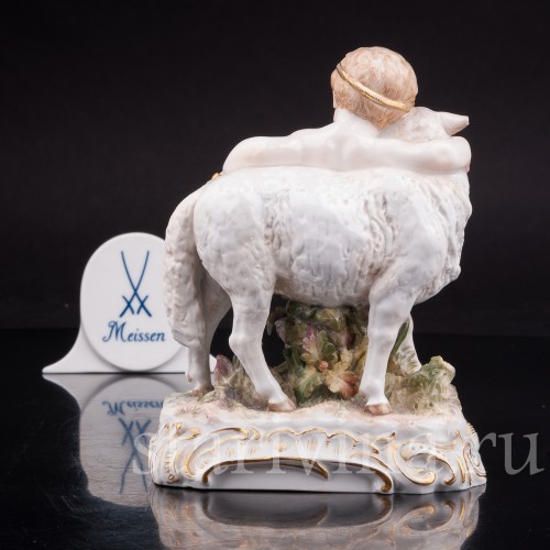 Статуэтка из фарфора Младенец с овечкой (Иоанн Креститель с Агнцем), Meissen, Германия, сер. 19 - нач. 20 вв.