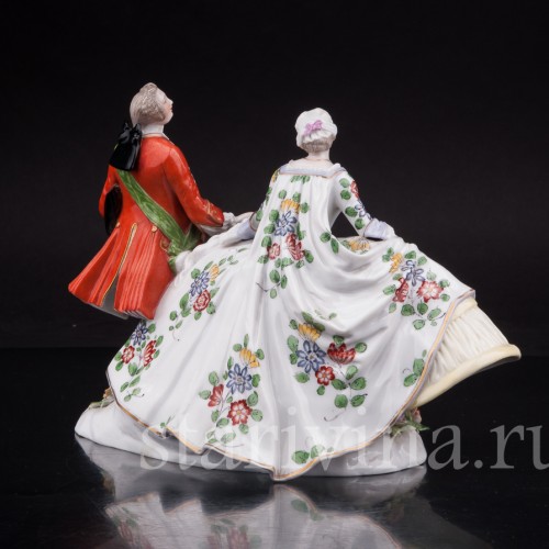 Фарфоровая композиция Галантная пара , Volkstedt, Германия, до 1935 года.