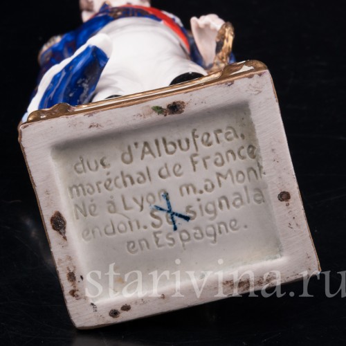 Фарфоровая статуэтка Маршала Луи-Габриэль Сюше, Porcelaine de Paris, Франция, сер. 20 века.