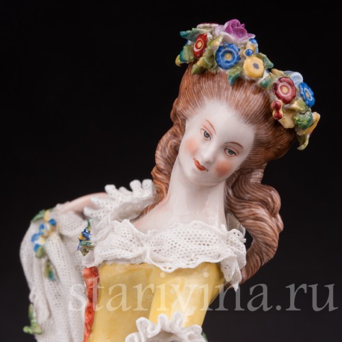 Статуэтка из фарфора Танцовщица Весна, кружевная, Volkstedt, Германия, нач. 20 в.