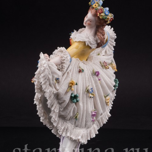 Статуэтка из фарфора Танцовщица Весна, кружевная, Volkstedt, Германия, нач. 20 в.