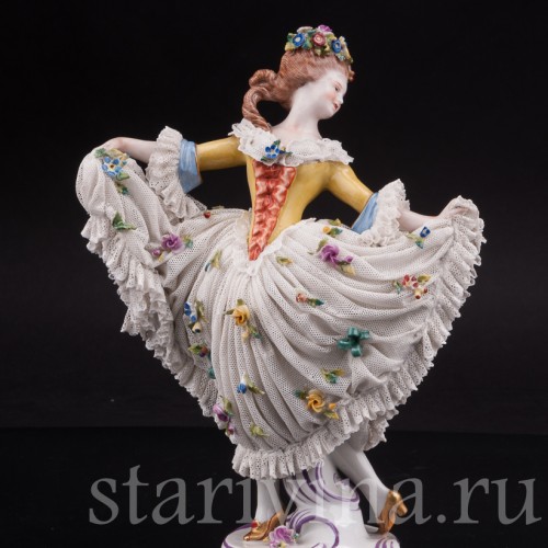 Статуэтка из фарфора Танцовщица Весна, кружевная, Volkstedt, Германия, нач. 20 в.