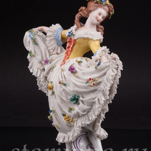 Статуэтка из фарфора Танцовщица Весна, кружевная, Volkstedt, Германия, нач. 20 в.