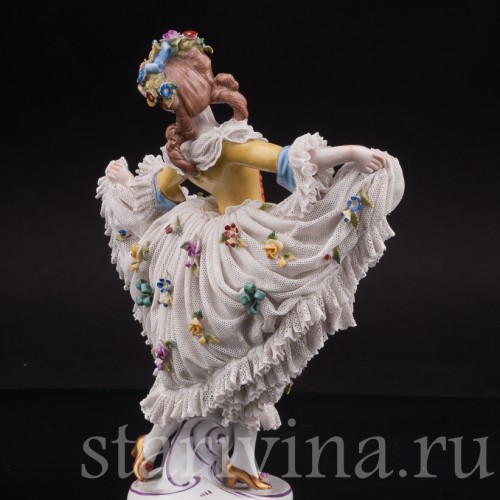 Статуэтка из фарфора Танцовщица Весна, кружевная, Volkstedt, Германия, нач. 20 в.
