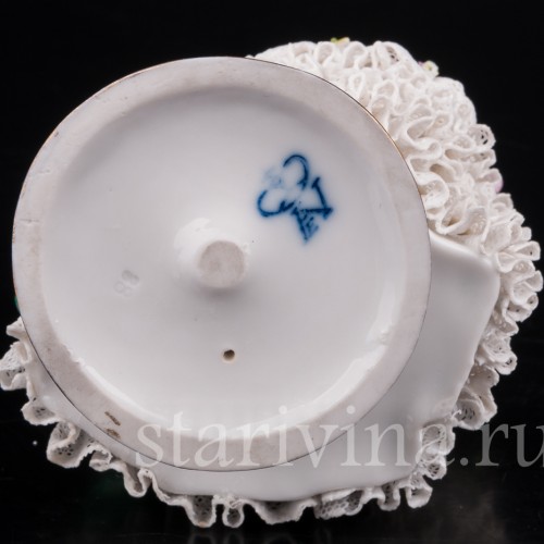 Фарфоровая статуэтка Девушка с зеленой шалью, кружевная, Volkstedt, Германия, кон. 19, нач. 20 вв.