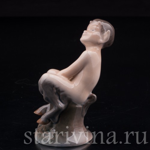 Фарфоровая фигурка Фавн на пне, Royal Copenhagen, Дания, 1962 год.