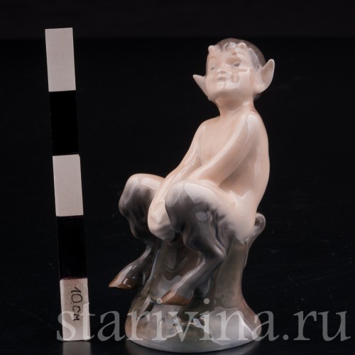 Фарфоровая фигурка Фавн на пне, Royal Copenhagen, Дания, 1962 год.