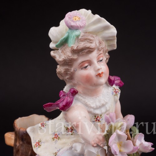 Фарфоровая статуэтка Девочка в цветах, Sitzendorf, Германия, 19 в.