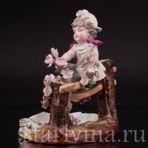 Фарфоровая статуэтка Девочка в цветах, Sitzendorf, Германия, 19 в.