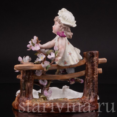 Фарфоровая статуэтка Девочка в цветах, Sitzendorf, Германия, 19 в.