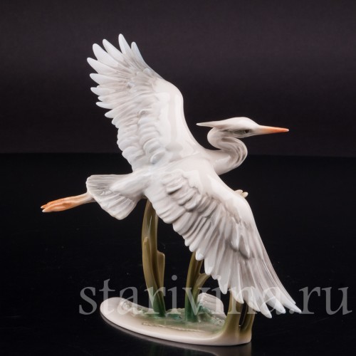 Статуэтка птицы из фарфора Летящая цапля, Alka Kaiser, Германия, до 1991 года.