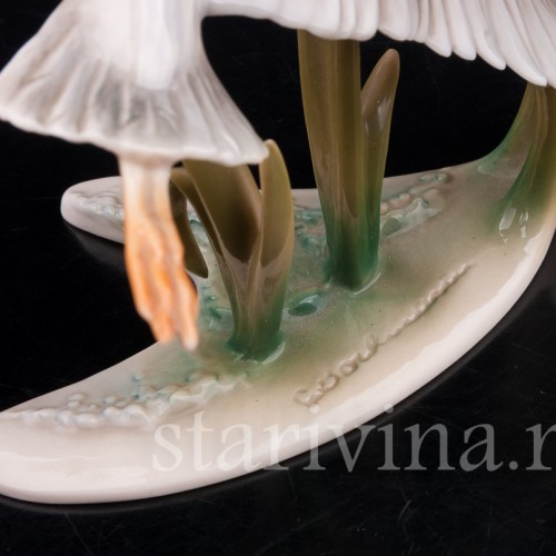 Статуэтка птицы из фарфора Летящая цапля, Alka Kaiser, Германия, до 1991 года.