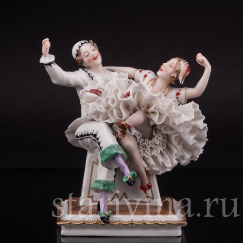 Композиция из фарфора Арлекин и Коломбина, кружевная, Ackermann & Fritze, Германия, перв. пол. 20 в.