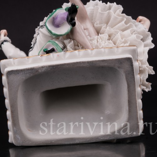 Композиция из фарфора Арлекин и Коломбина, кружевная, Ackermann & Fritze, Германия, перв. пол. 20 в.