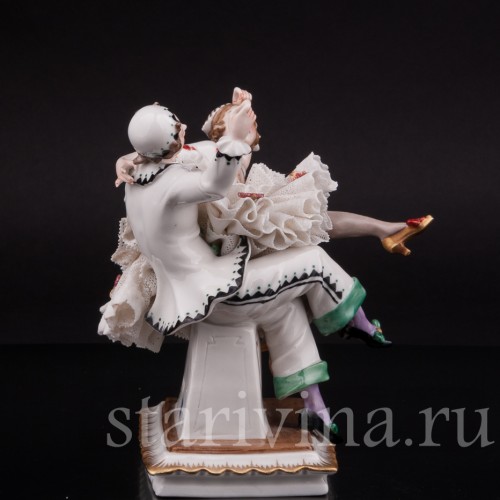 Композиция из фарфора Арлекин и Коломбина, кружевная, Ackermann & Fritze, Германия, перв. пол. 20 в.