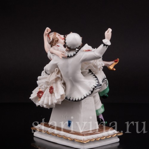 Композиция из фарфора Арлекин и Коломбина, кружевная, Ackermann & Fritze, Германия, перв. пол. 20 в.