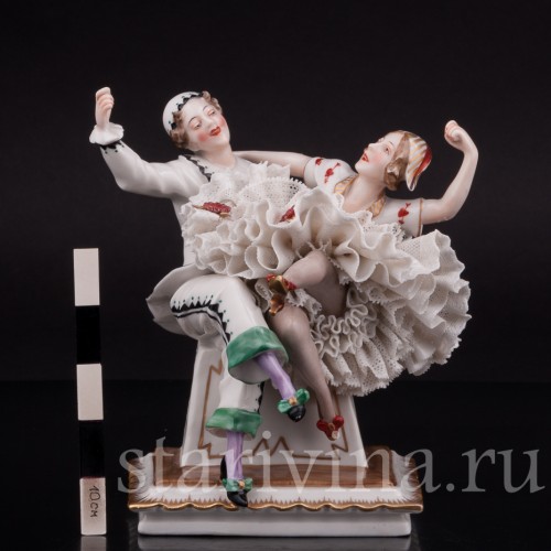 Композиция из фарфора Арлекин и Коломбина, кружевная, Ackermann & Fritze, Германия, перв. пол. 20 в.