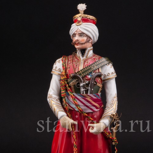 Фарфоровая статуэтка Капитан мамелюков императорской гвардии, 1813, Adrien Van Gerdinge, Франция, сер. 20 века.
