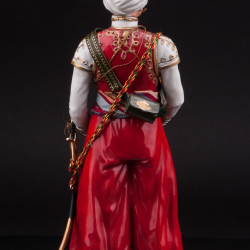 Фарфоровая статуэтка Капитан мамелюков императорской гвардии, 1813, Adrien Van Gerdinge, Франция, сер. 20 века.