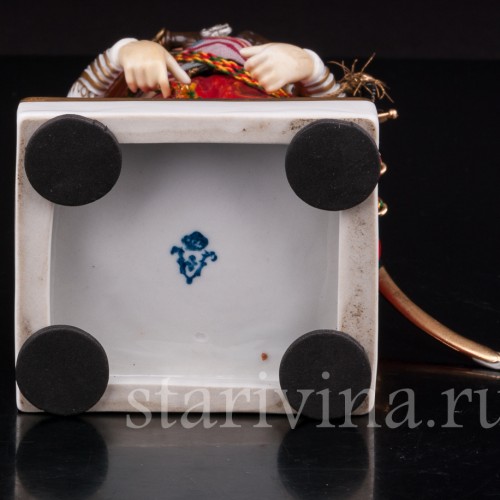 Фарфоровая статуэтка Капитан мамелюков императорской гвардии, 1813, Adrien Van Gerdinge, Франция, сер. 20 века.