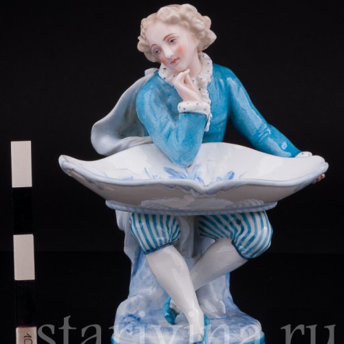 Фарфоровая статуэтка Юноша с блюдом, Vion Baury, Франция, 1870-1889 гг.