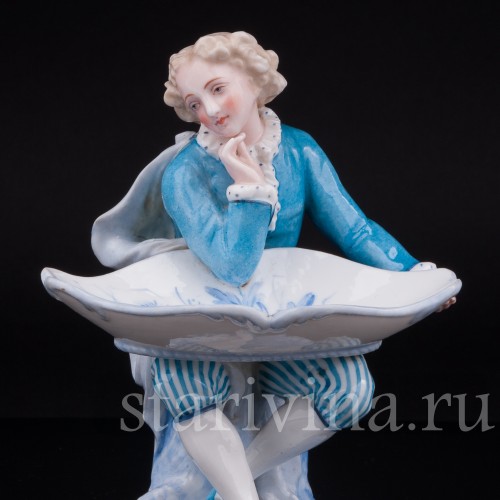 Фарфоровая статуэтка Юноша с блюдом, Vion Baury, Франция, 1870-1889 гг.