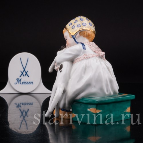 Фарфоровая статуэтка Девочка с кошкой Meissen, Германия.
