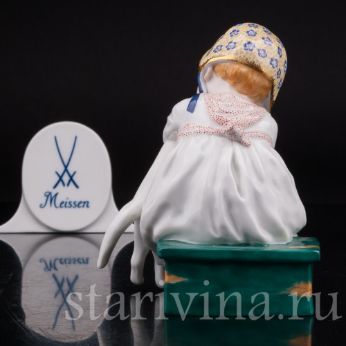 Фарфоровая статуэтка Девочка с кошкой Meissen, Германия.