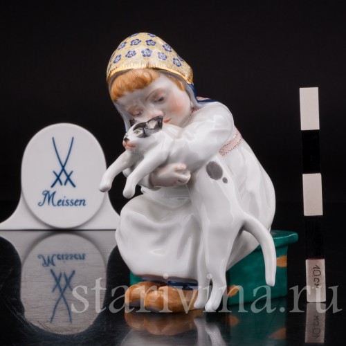 Фарфоровая статуэтка Девочка с кошкой Meissen, Германия.