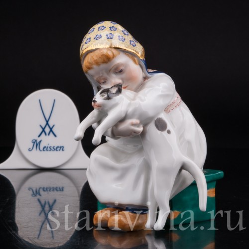 Фарфоровая статуэтка Девочка с кошкой Meissen, Германия.
