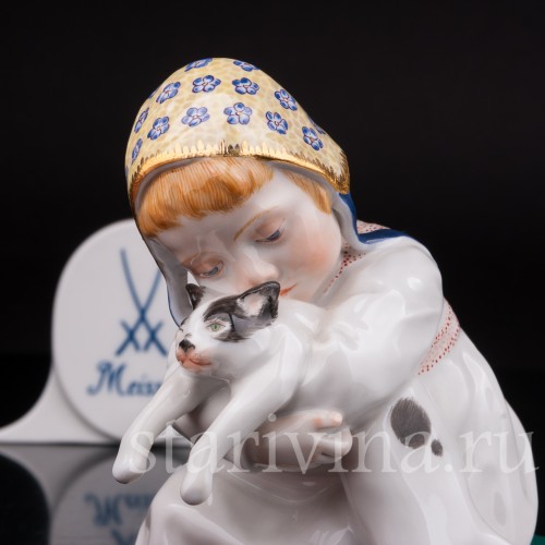 Фарфоровая статуэтка Девочка с кошкой Meissen, Германия.