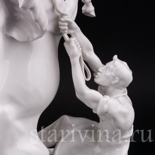 Кабинетная фарфоровая скульптура Укрощение коня, Meissen, Германия, 1965 г.