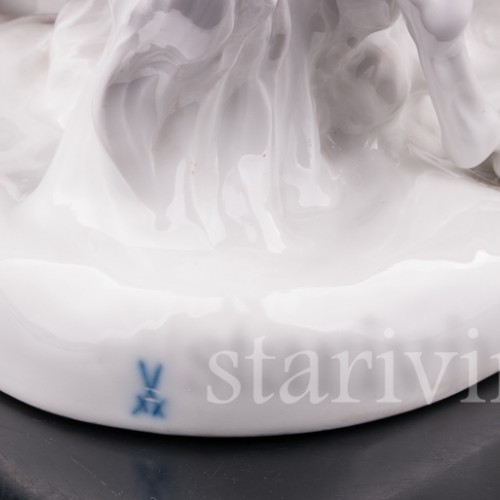 Кабинетная фарфоровая скульптура Укрощение коня, Meissen, Германия, 1965 г.