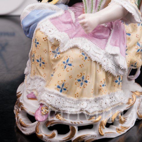 Фарфоровая статуэтка Девушка со шпулей, Meissen, Германия, сер. 19 - нач. 20 вв.