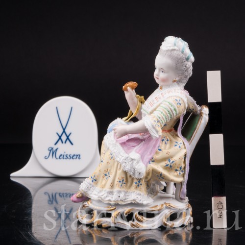 Фарфоровая статуэтка Девушка со шпулей, Meissen, Германия, сер. 19 - нач. 20 вв.