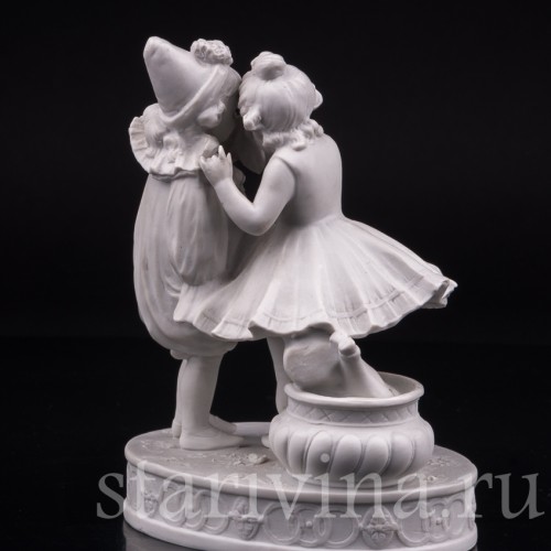 Фарфоровая статуэтка Пьеро и Коломбина Volkstedt, Германия, Кон 19, нач. 20 вв.