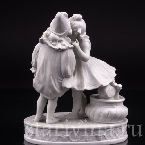 Фарфоровая статуэтка Пьеро и Коломбина Volkstedt, Германия, Кон 19, нач. 20 вв.