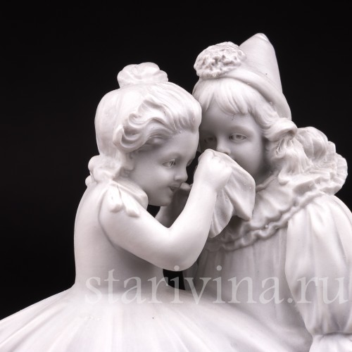 Фарфоровая статуэтка Пьеро и Коломбина Volkstedt, Германия, Кон 19, нач. 20 вв.