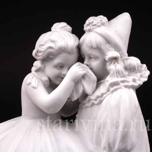 Фарфоровая статуэтка Пьеро и Коломбина Volkstedt, Германия, Кон 19, нач. 20 вв.