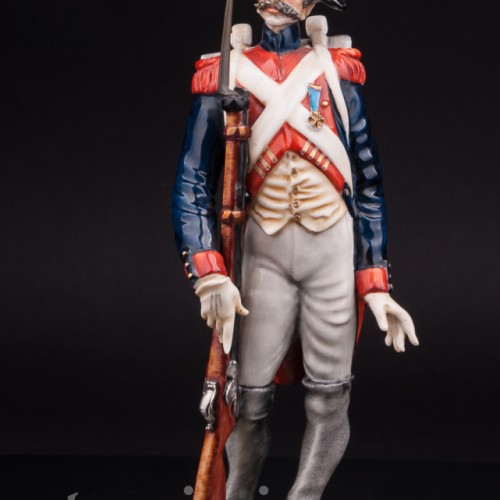 Статуэтка французского солдата из фарфора Ветеран, Capodimonte, Италия, пер. пол. 20 в.