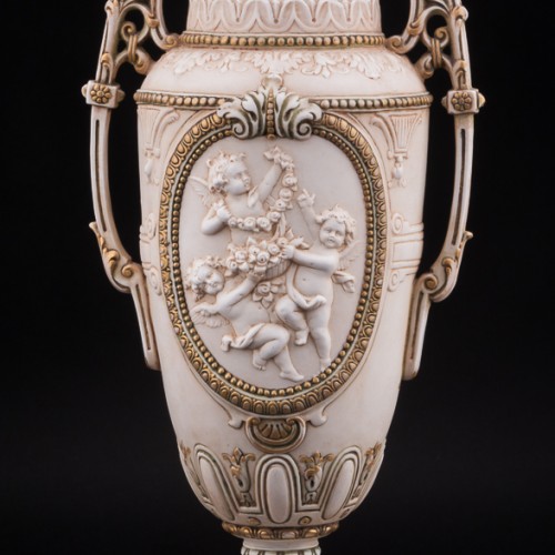 Фарфоровая Ваза в античном стиле, E. A. Muller, Германия, кон. 19, нач. 20 вв.