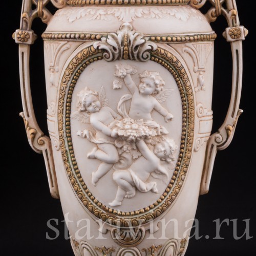 Фарфоровая Ваза в античном стиле, E. A. Muller, Германия, кон. 19, нач. 20 вв.