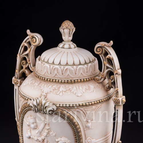 Фарфоровая Ваза в античном стиле, E. A. Muller, Германия, кон. 19, нач. 20 вв.