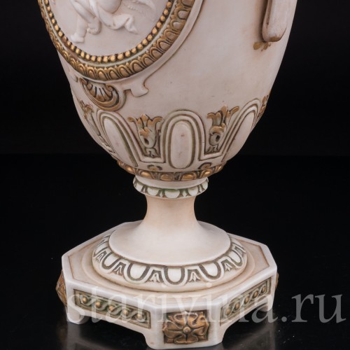 Фарфоровая Ваза в античном стиле, E. A. Muller, Германия, кон. 19, нач. 20 вв.
