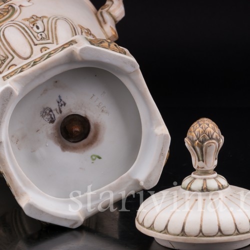 Фарфоровая Ваза в античном стиле, E. A. Muller, Германия, кон. 19, нач. 20 вв.