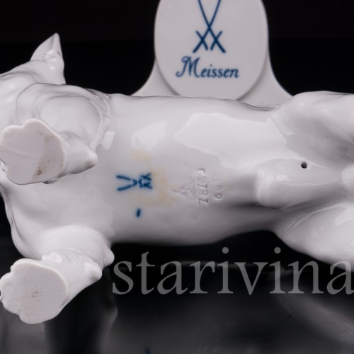 Статуэтка собаки из фарфора Французский бульдог, Meissen, Германия, 1981 г.