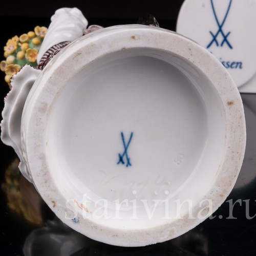 Статуэтка из фарфора Девочка с козлёнком, Meissen, Германия, пер. пол. 20 в.